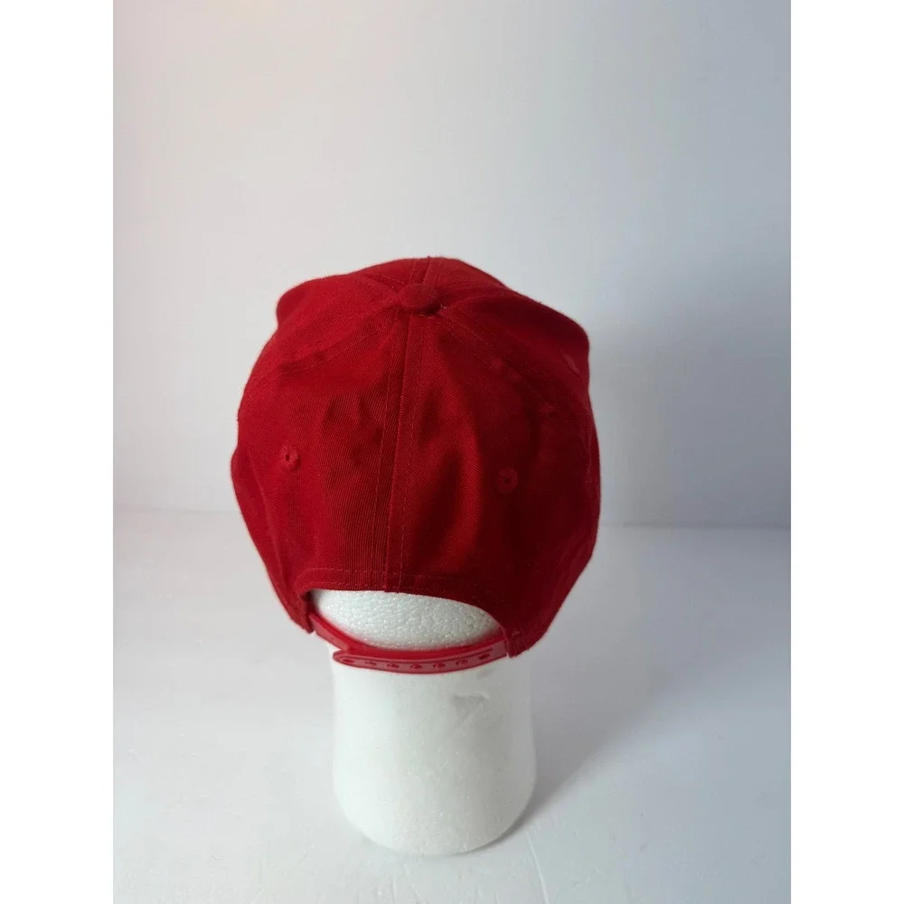 Vintage Walt Disney World Winnie the Pooh Red Snapback Hat Youth Disney Parks